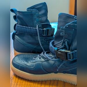 Navy AF 1 High-Top Sneakers with Gum Sole. RARE. Size 8 Mens.